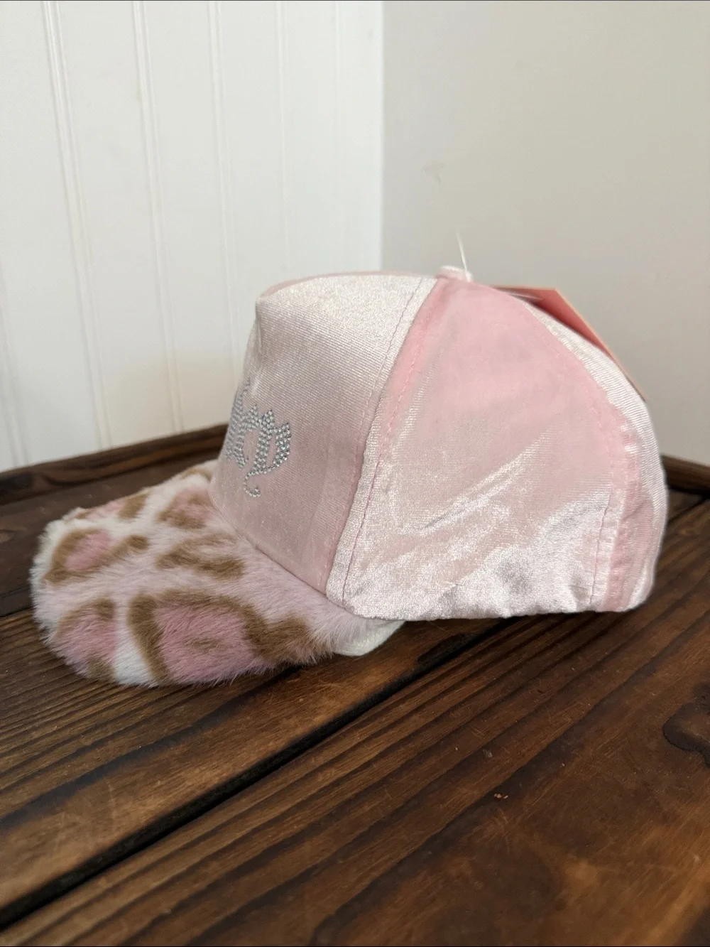 NWT Juicy Couture Kids Light Pink Velour Cap with Rhinestone Logo Leopard Fur